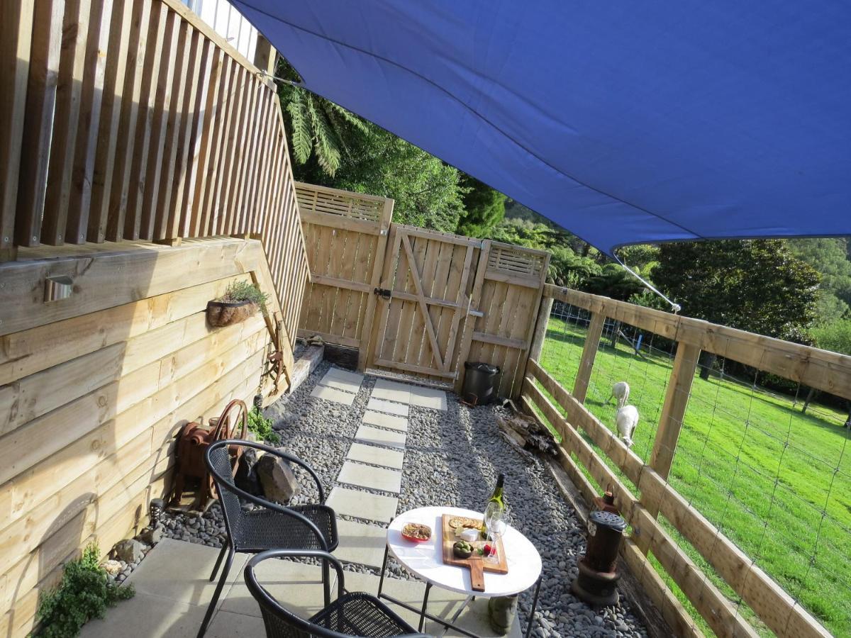 Crown Ridge Miners Cottage Karangahake Экстерьер фото